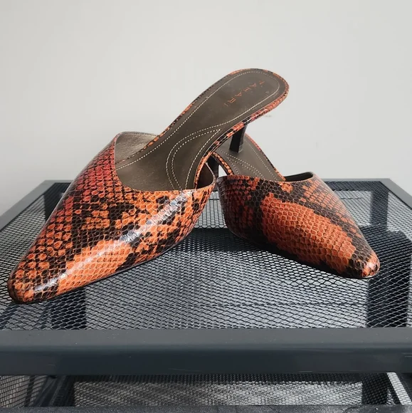 Tahari Orange Snake Print Mule Heels (US 7M) - Picture 2 of 6